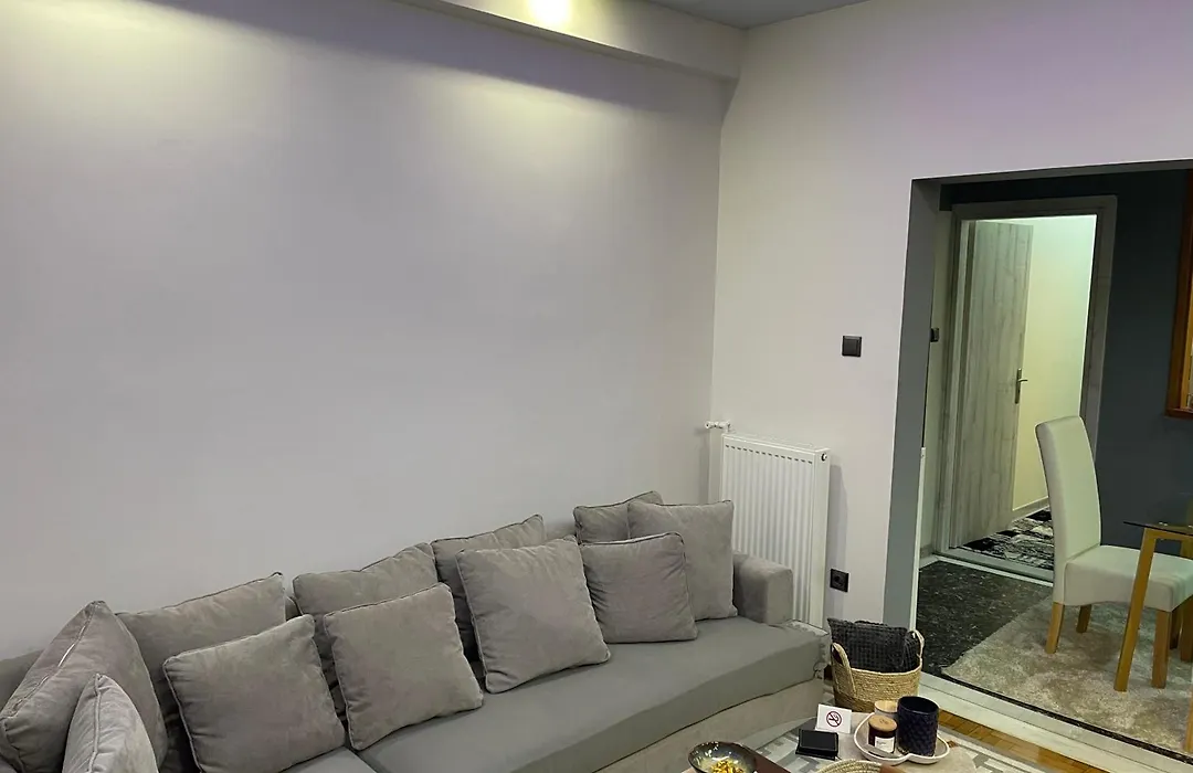 Maria'S Luxury Apartment-1
